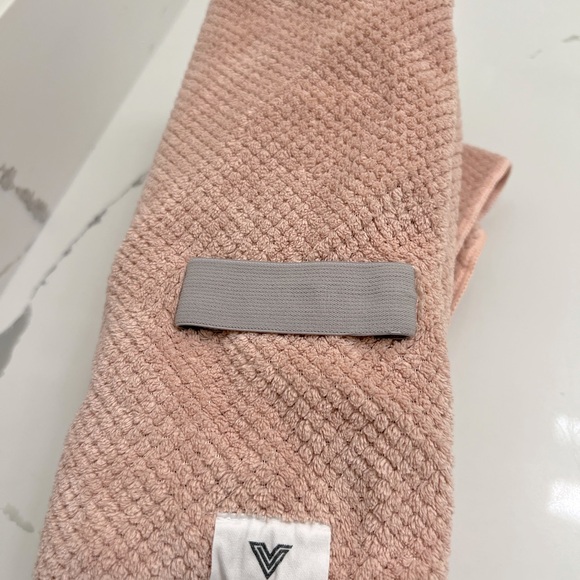 VOLO Super Hero XL Hair Towel - Picture 3 of 3